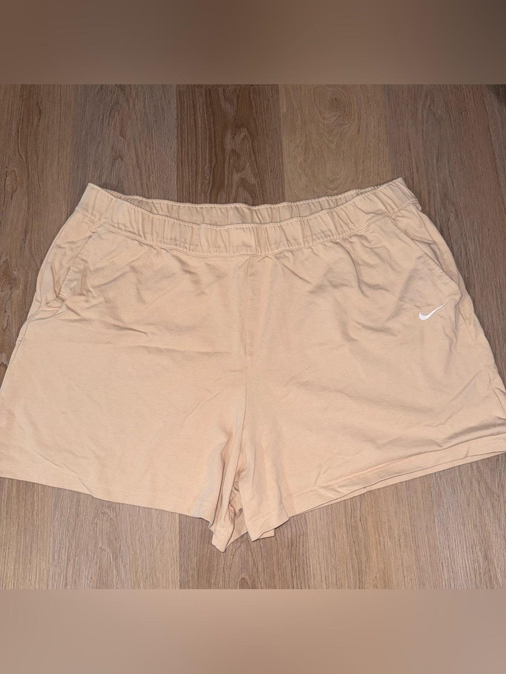 Nike NWOT Beige Athletic Shorts - Size 3X